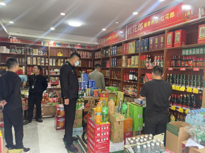 中原區市場監督管理局開展酒類市場專項打假行動，保障食品安全